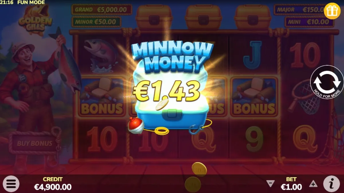 Pemandangan danau yang tenang dengan simbol memancing emas dalam slot Golden Gills